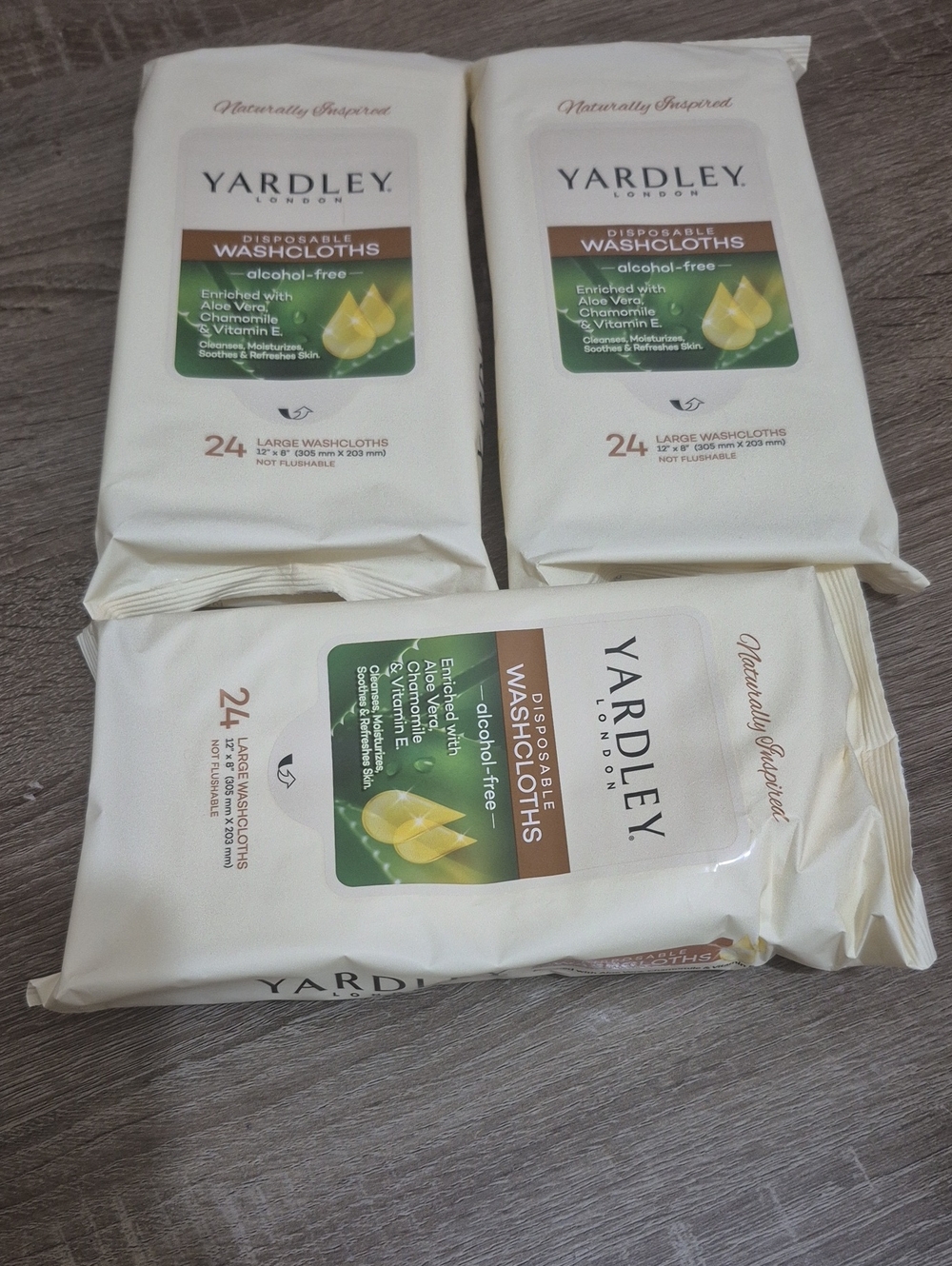 Yardley London Disposable Aloe Washcloths - White Packs Of 3